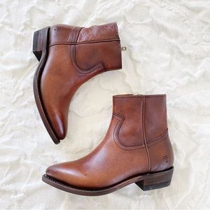 Frye Billy Ankle Bootie Size 6 New